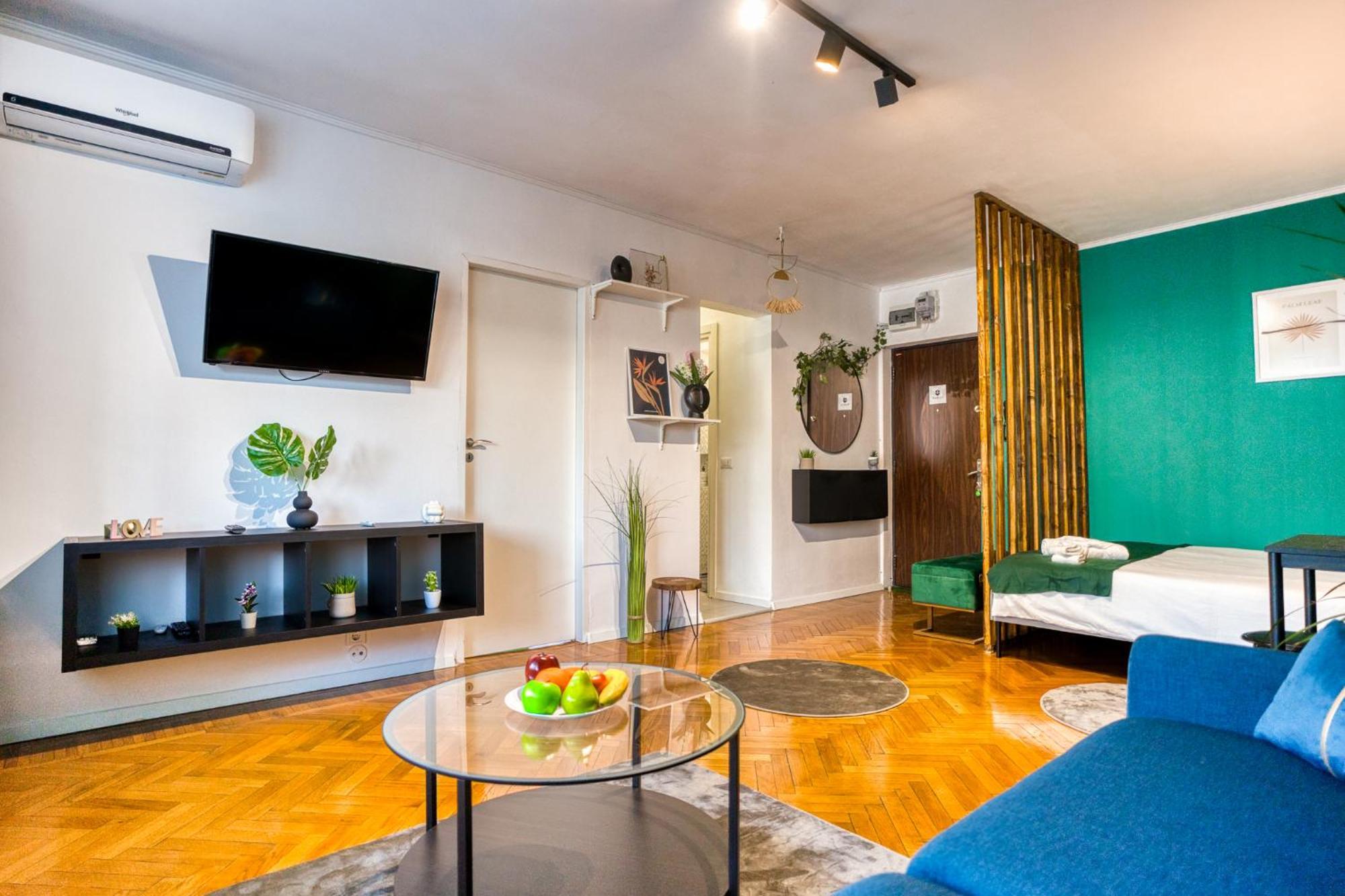 Hacienda Royal Palace - Designer Apartament Bucureşti