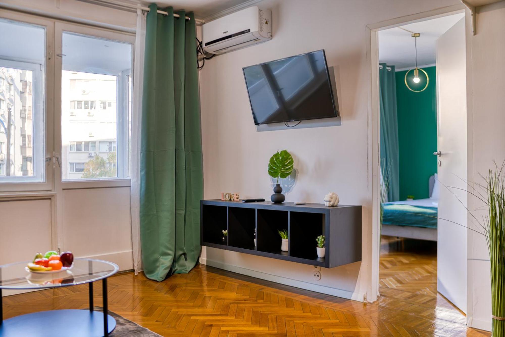 Hacienda Royal Palace - Designer Apartament Bucureşti